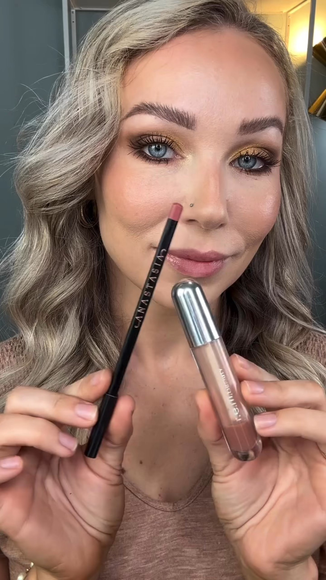 💋Glossy Neutral Pink Lip Duo💋

@r.e.m.beauty glossy balm / hocus cocoa ( this will be repurchased 💯, such a gorgeously fabulous formula!)
@anastasiabeverlyhills lip liner / sun baked ( love this shade and formula is classic and forever favorite💕)

#lipduo #lipcombo #lips #glossylips #makeup #makeuptutorial

#LTKBeauty