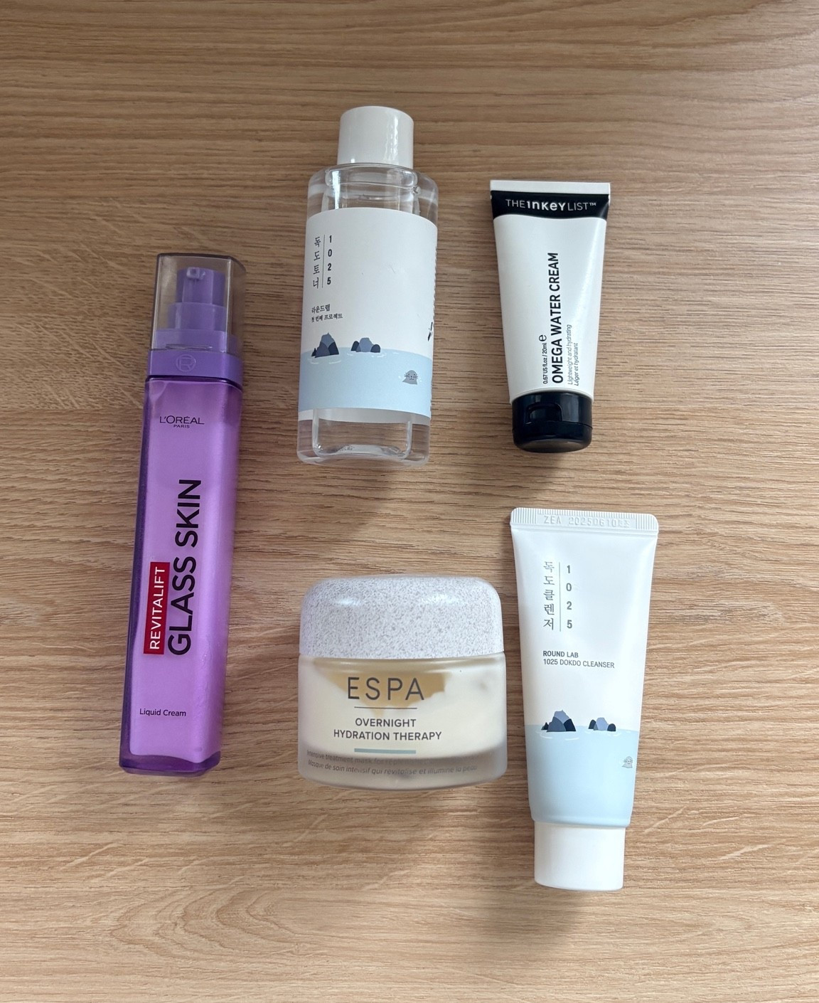 Current night time beauty routine ✨🫶🏻

products I’m loving that are SO affordable and leave you with that glass skin glow ✨

Affordable beauty must haves skincare