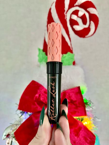 Merry Christmas everyone! The final day in my M&S beauty advent calendar I got Benefit Roller lash mascara. So excited to try this as it’s supposed to lift & curl your lashes, perfect for party season. 

U.K. blogger, makeup. 


#LTKparties #LTKbeauty LTKFestiveSaleUK