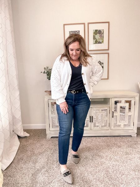 Bright white cardigan. Size L. 
Lightweight cap sleeve shell will be great for layering. Size L
Jeans size 30 size down!
Linking similar shoes that would work with this outfit!
Code NANETTE10 off your GIBSONLOOK order

#LTKFind #LTKshoecrush #LTKunder100