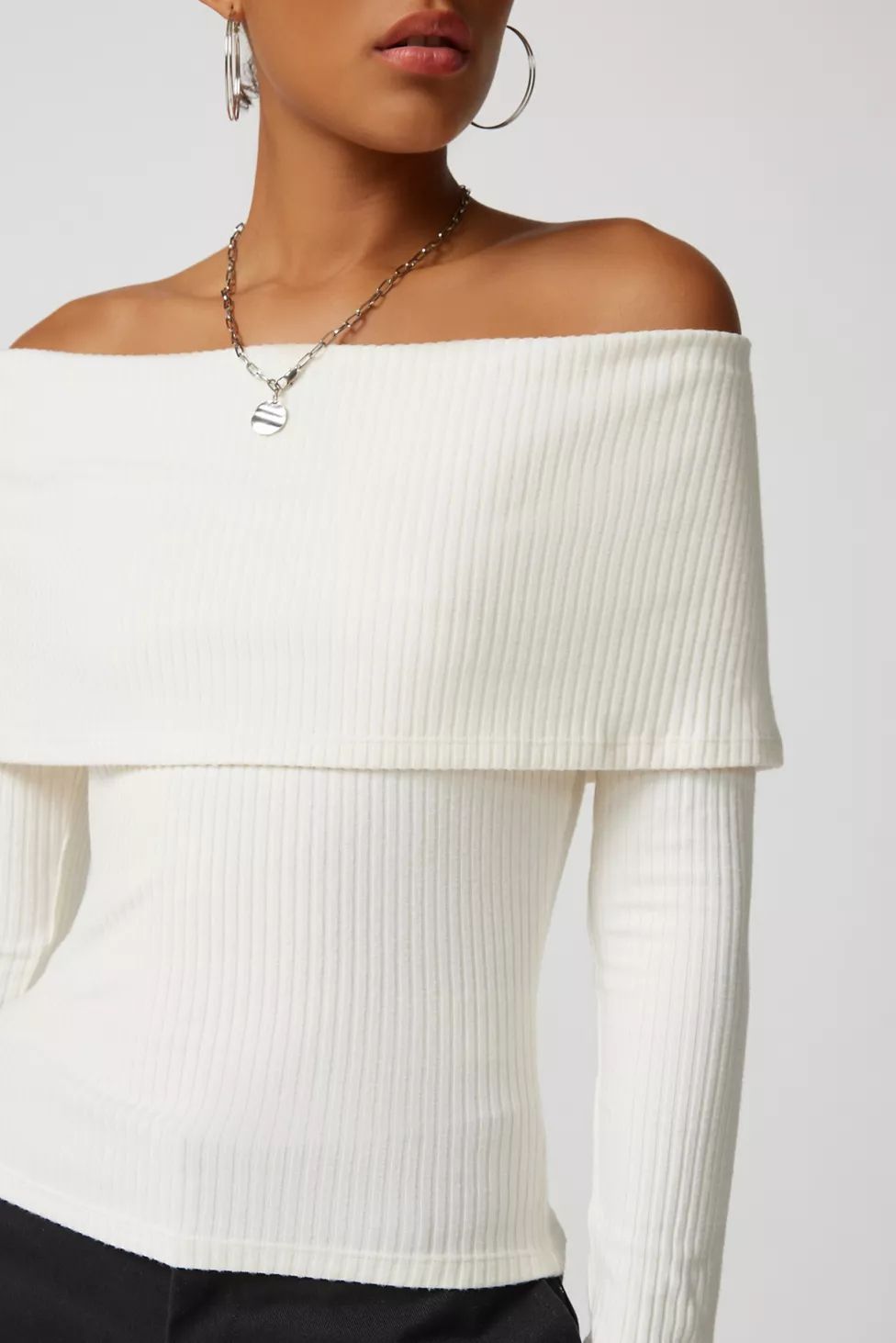 UO Hailey Foldover Off-The-Shoulder Long Sleeve Top | Urban Outfitters (US and RoW)