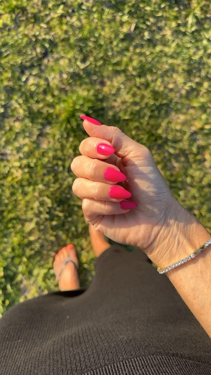 Neon rose is 🩷

#LTKSeasonal #LTKbeauty #LTKfindsunder50