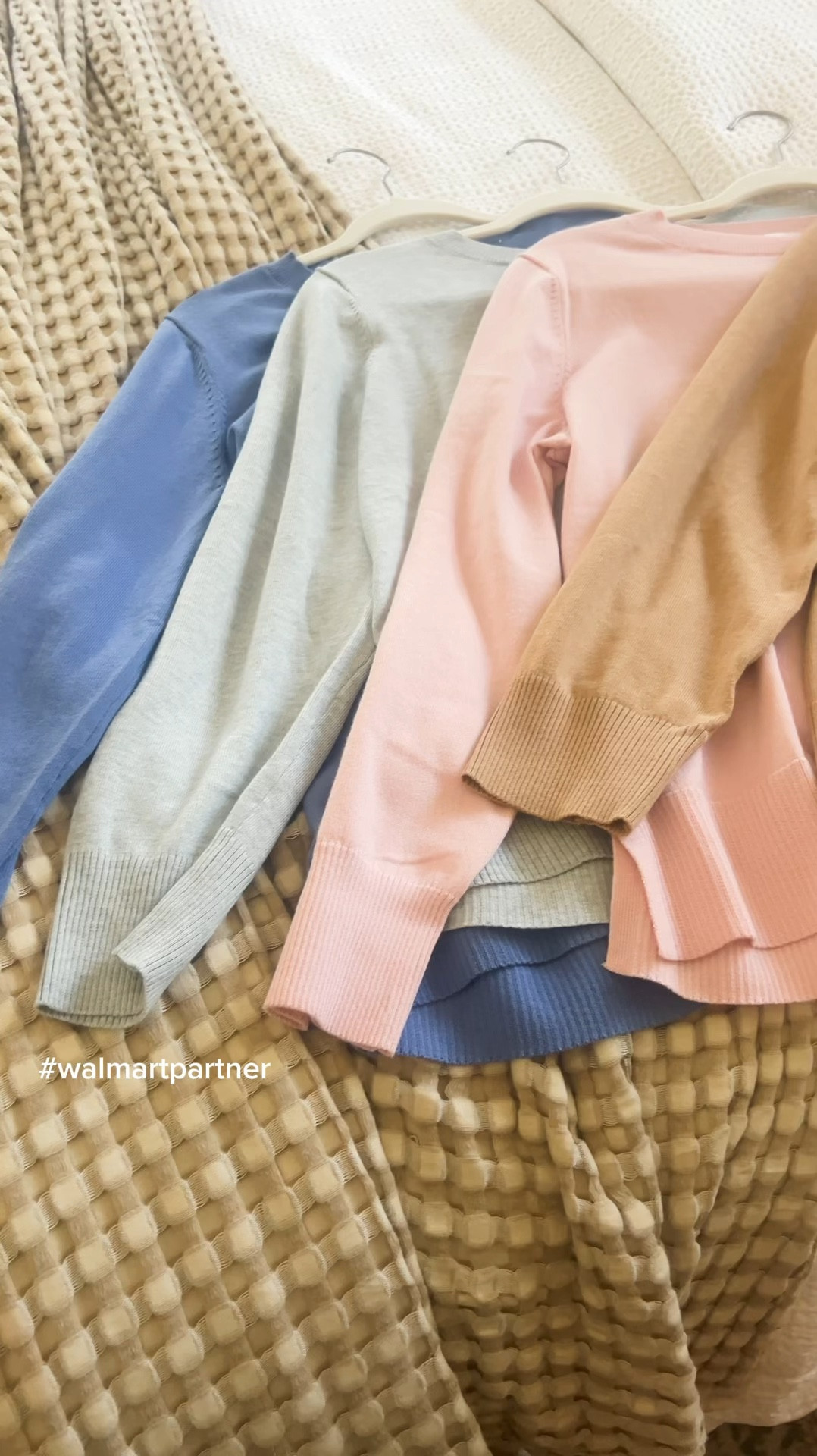 Finally found the perfect fall sweater! n #WalmartPartner 🍂 It's as comfy as a sweatshirt but still chic enough for the office. Comes in so many colors and it’s under $15. 
@WalmartFashion
 #WalmartFashion