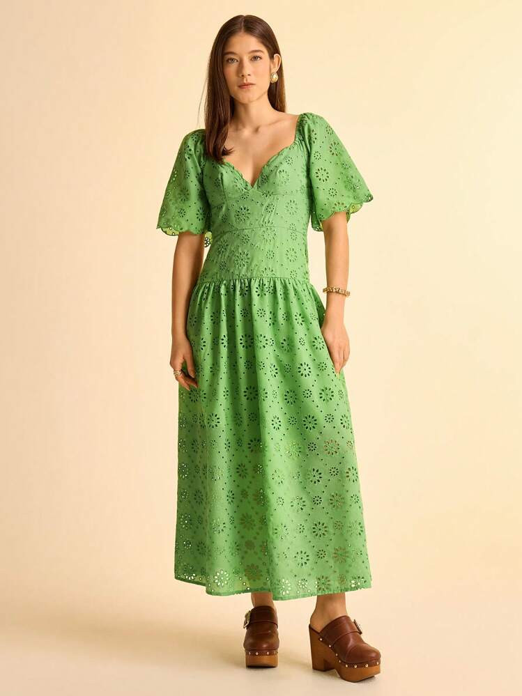 CAJUNI Women's Vacation Hollow Out Ruched Embroidered Fabric V-Neck Loose Casual Puff Sleeve Dress, Green, Long Length For Summer Holiday And Occasions | SHEIN