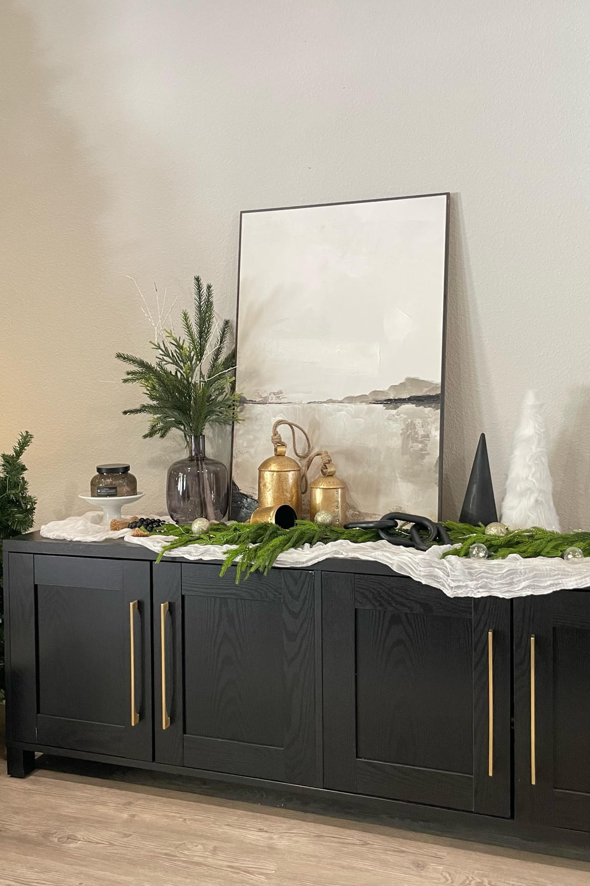 Sideboard styling, modern sideboard, black sideboard, Christmas decor, neutral Christmas, modern Christmas decor, minimalist home, modern style, modern living room, living room inspiration, modern home, Home decor

#sideboard
#modernsideboard
#holidaysideboard
#Modernhome
#NeutralHomeDecor
#Organicmodern
#Cleanhome
#Aesthetic 
#InteriorDesign 
#Modernorganic 
#Budgetfriendly 
#NeutralHome
#MinimalistHome
#Organichome
#ModernAesthetic
#neutraldecor

#LTKHoliday #LTKSeasonal #LTKhome