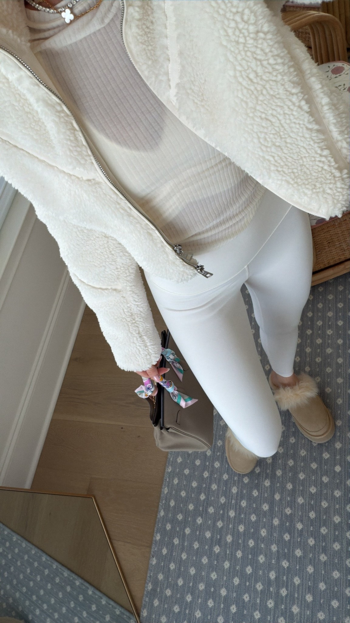 Alo ivory set 

#LTKActive #LTKSeasonal #LTKgrwm