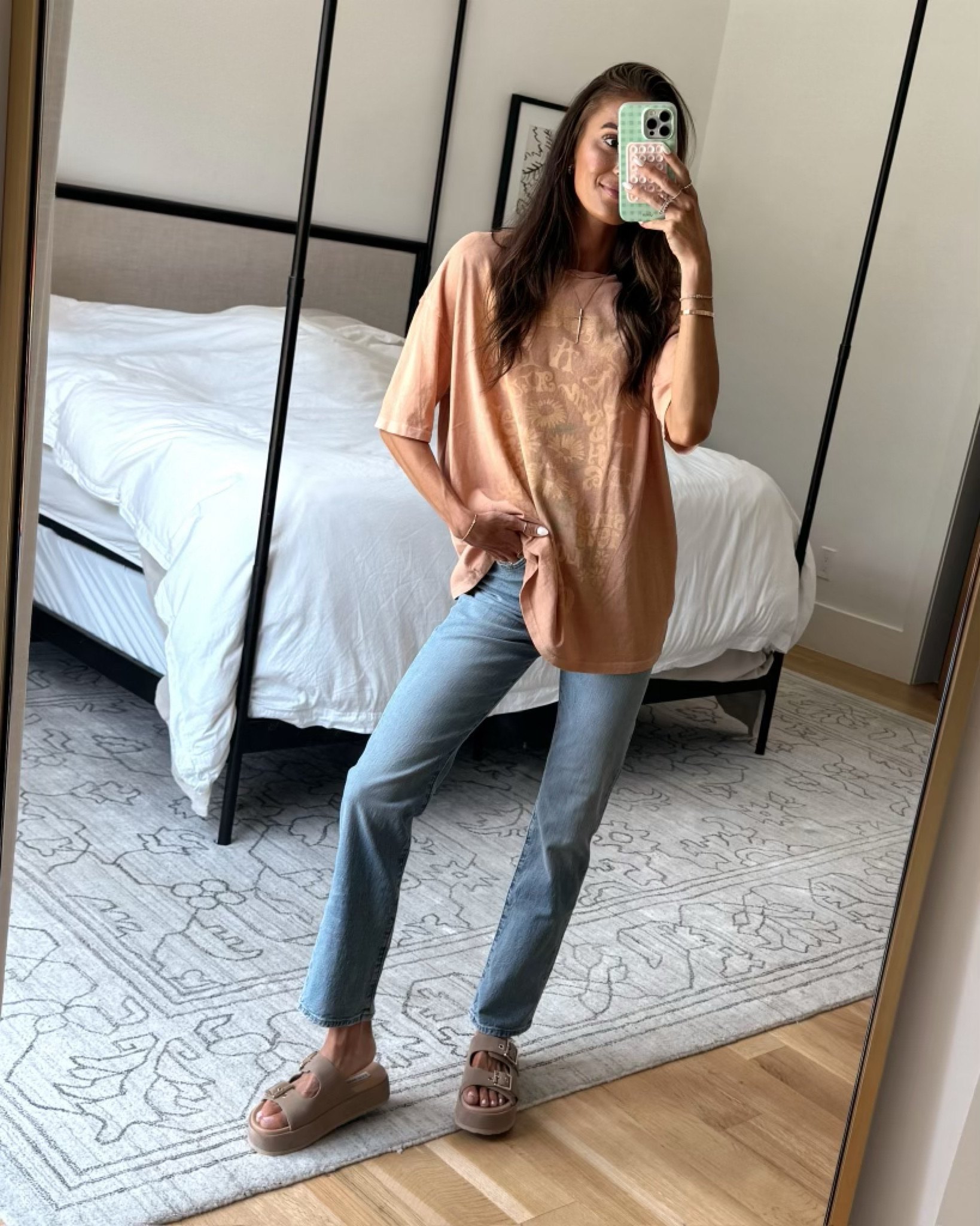 the cutest graphic tee you can wear all year round! 😍 @nordstrom #nsale #nordstrom #nordstrompartner