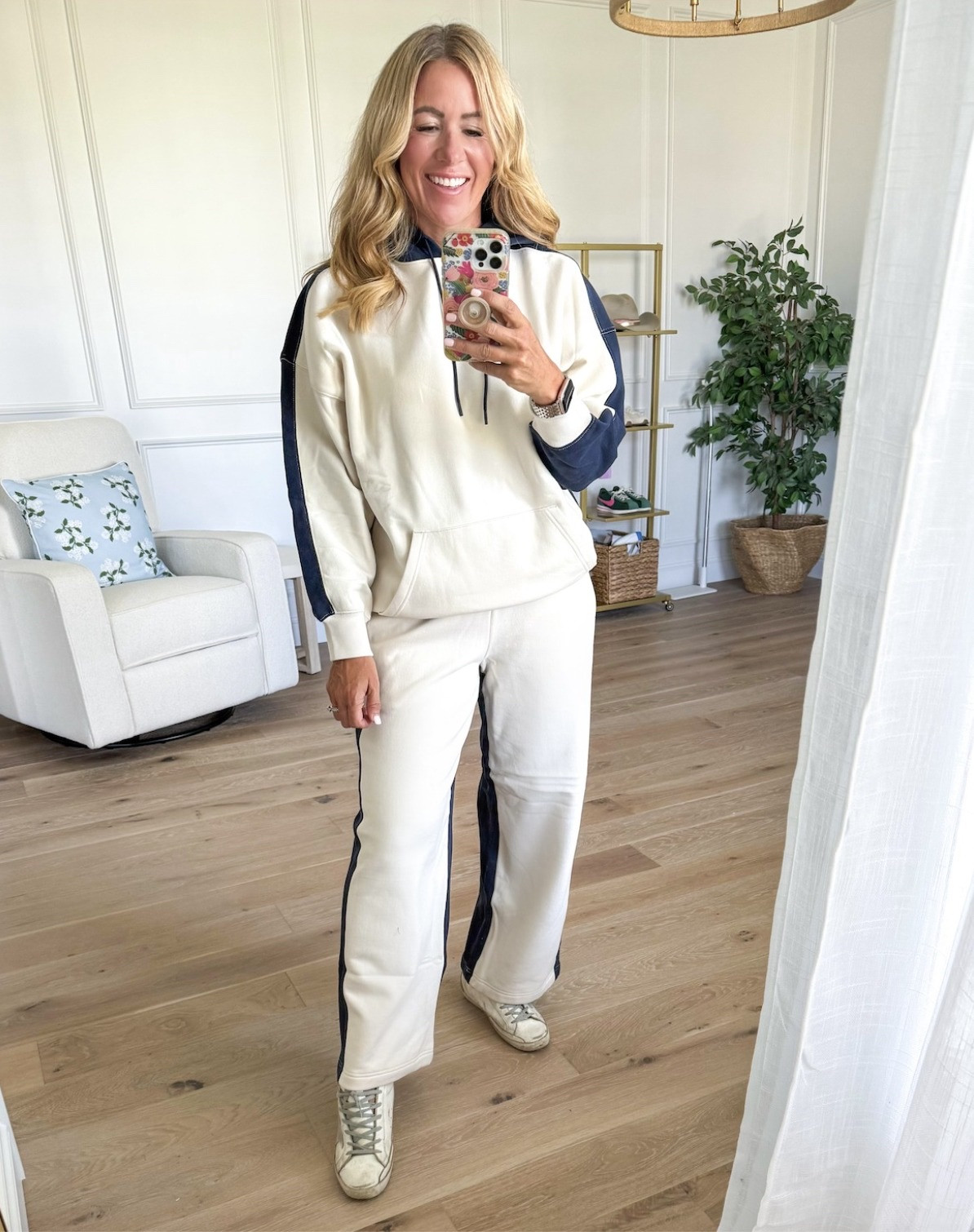 Athleta sweat set on sale!

women’s fall outfits
Women’s booties
Suede shoes
Suede purse
Fall color palette
Fall fashion
cozy autumn layers
fall sweaters and cardigans
transitional fall fashion
chic fall boots
women’s plaid and flannel

#LTKSeasonal #LTKStyleTip #LTKSaleAlert