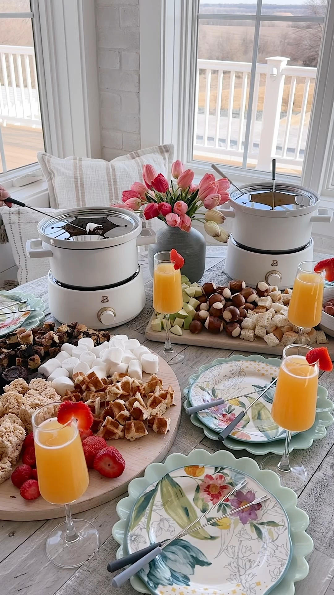 #walmartpartner #IYWYK fondue pots, ingredients, and dippers are all from @walmart - girls fondue brunch 

#LTKVideo #LTKhome #LTKparties