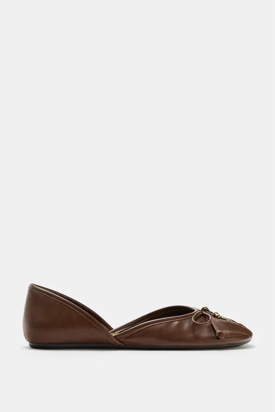 Ballerina shoes with a bow detail on the front. Finished with a round toe. Sole height: 1 cm. / 0... | Zara US