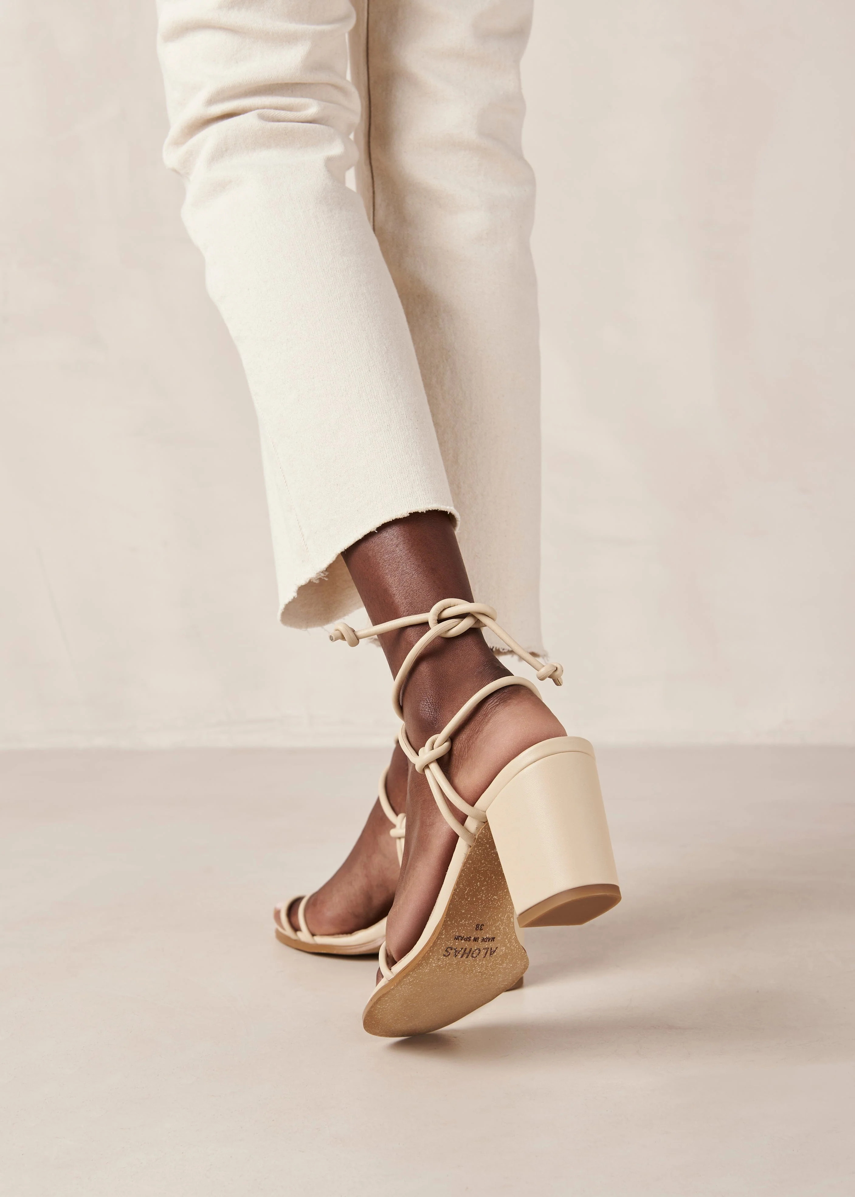 Grace Corn - White Vegan Leather Sandals | ALOHAS | Alohas US