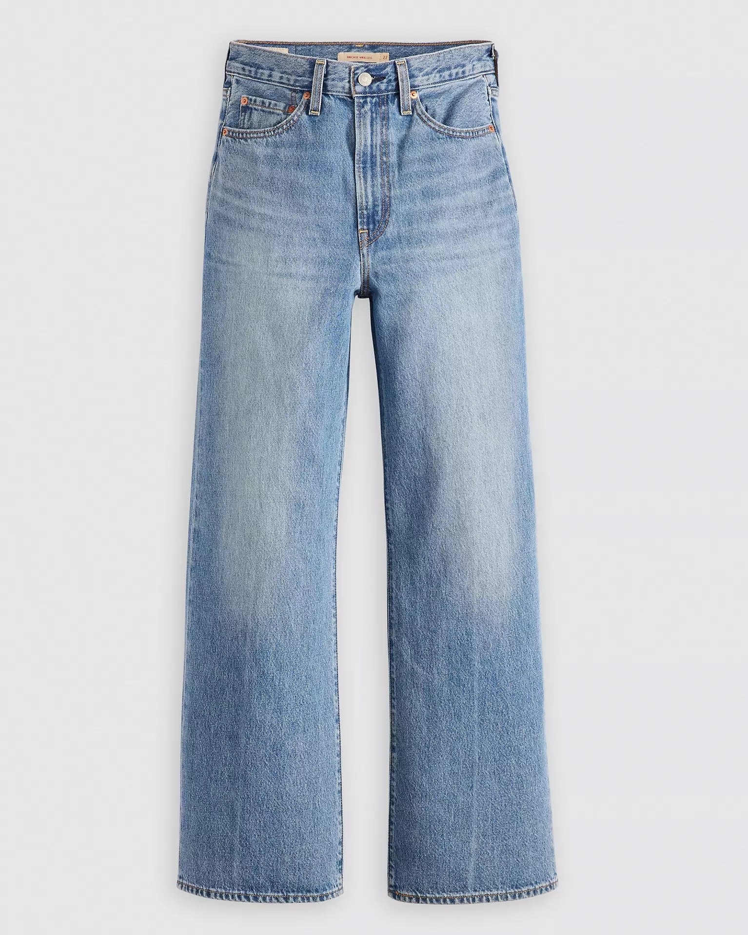 My new wide leg denim for fall - size done 1! @levis #levispartner