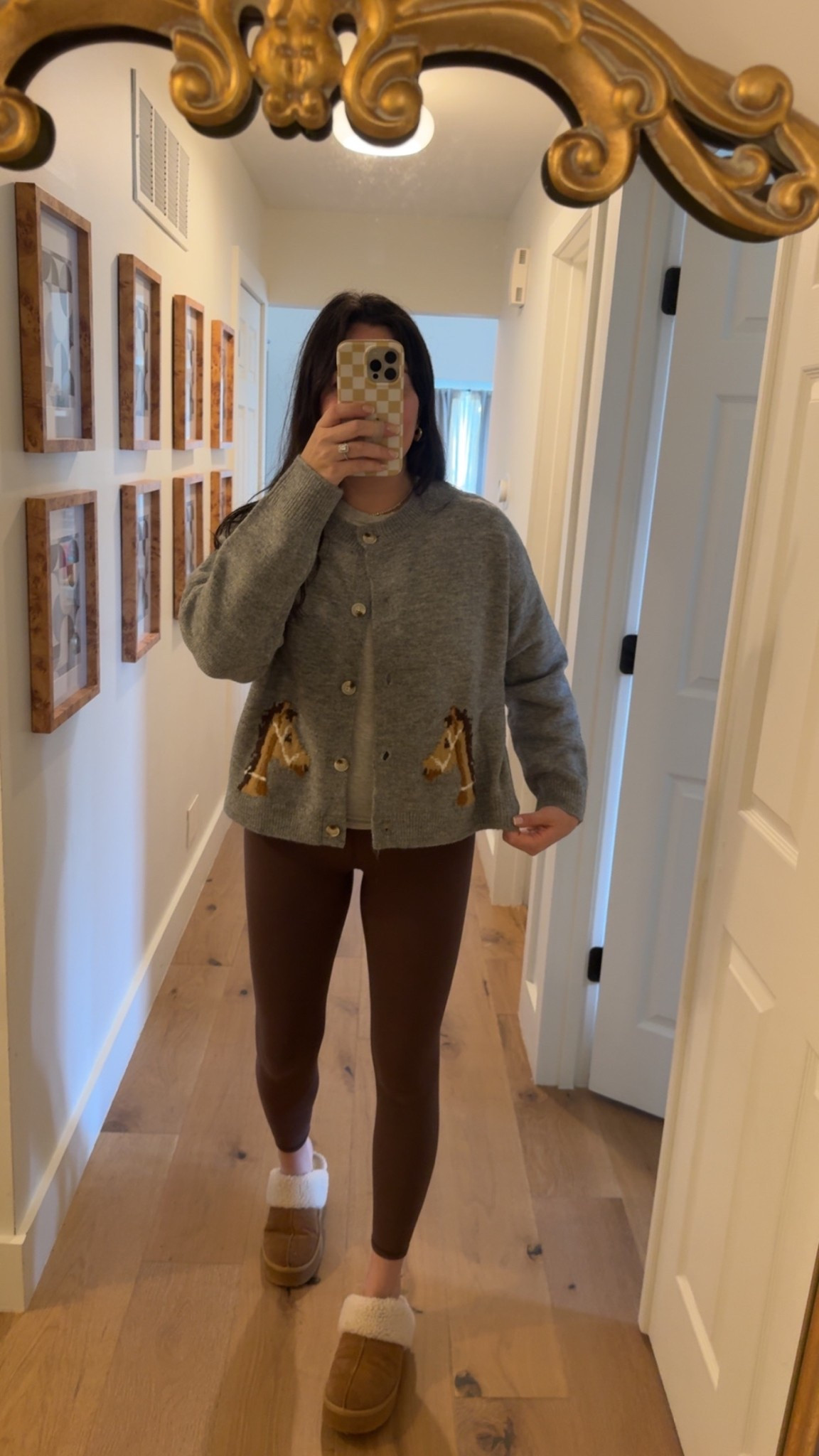 So obsessed with this equestrian styled horse cardigan! Under $20

#LTKFindsUnder50 #LTKStyleTip