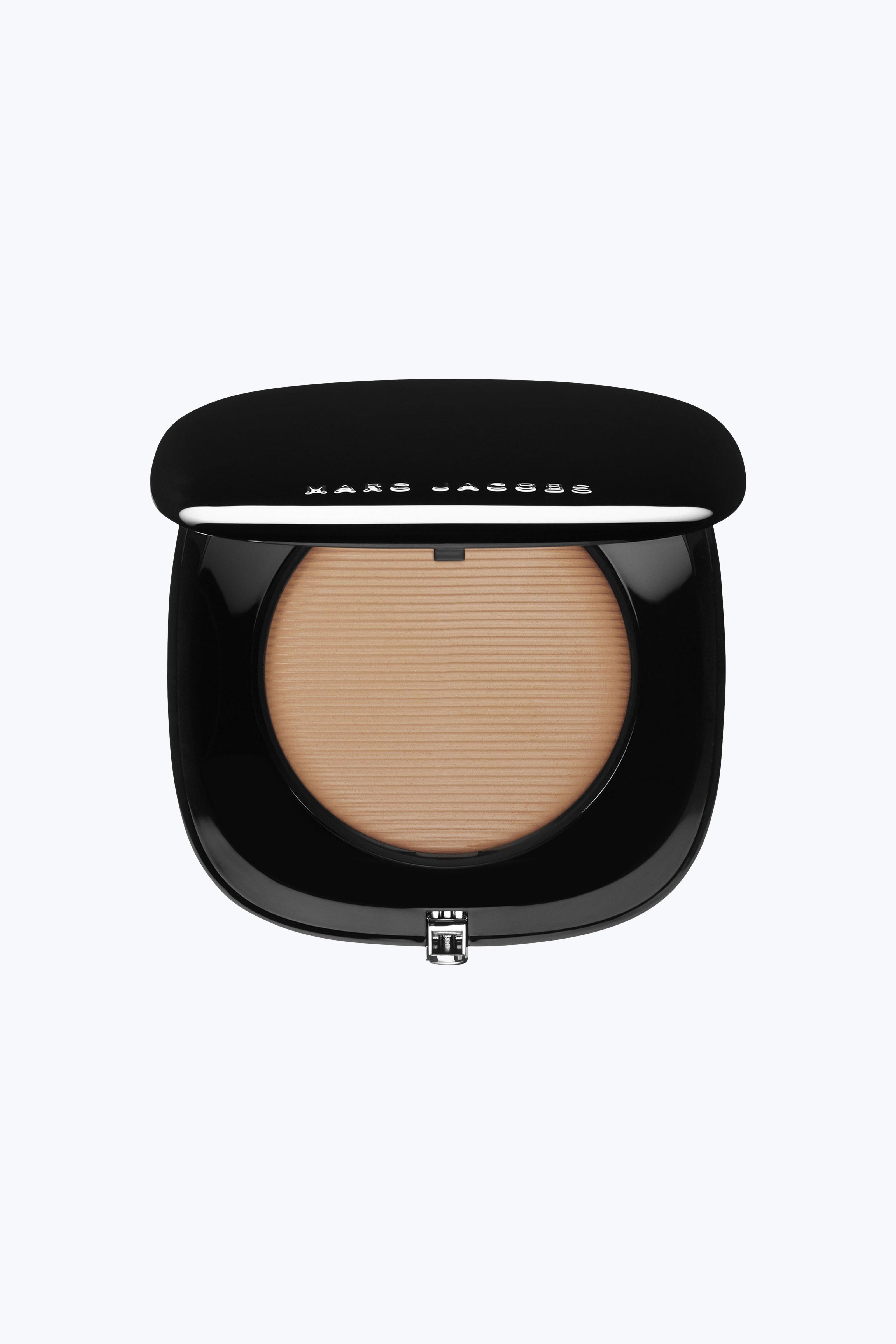 Perfection Powder Featherweight Foundation | Marc Jacobs