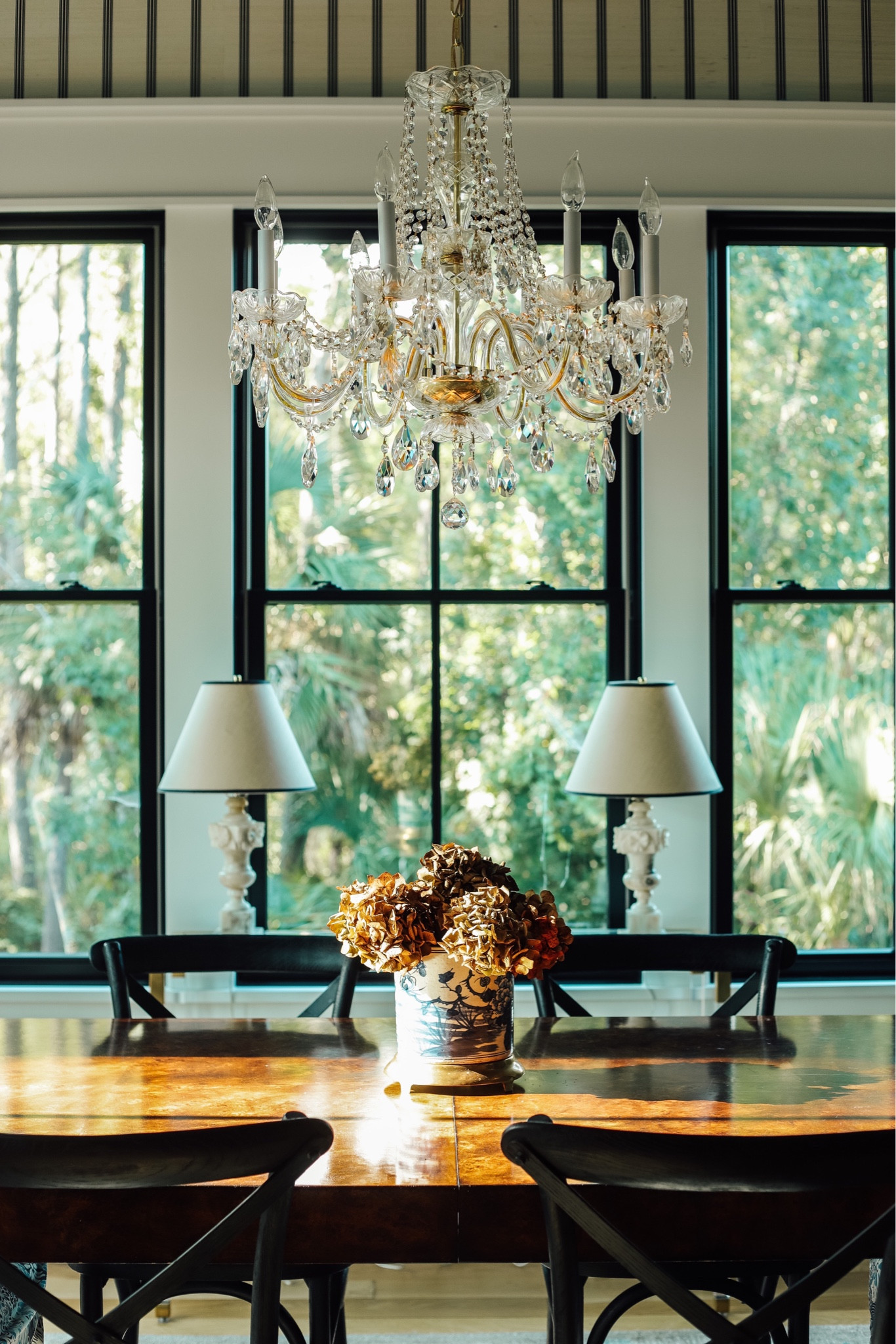 Will always love a classic crystal chandelier ✨

#LTKhome