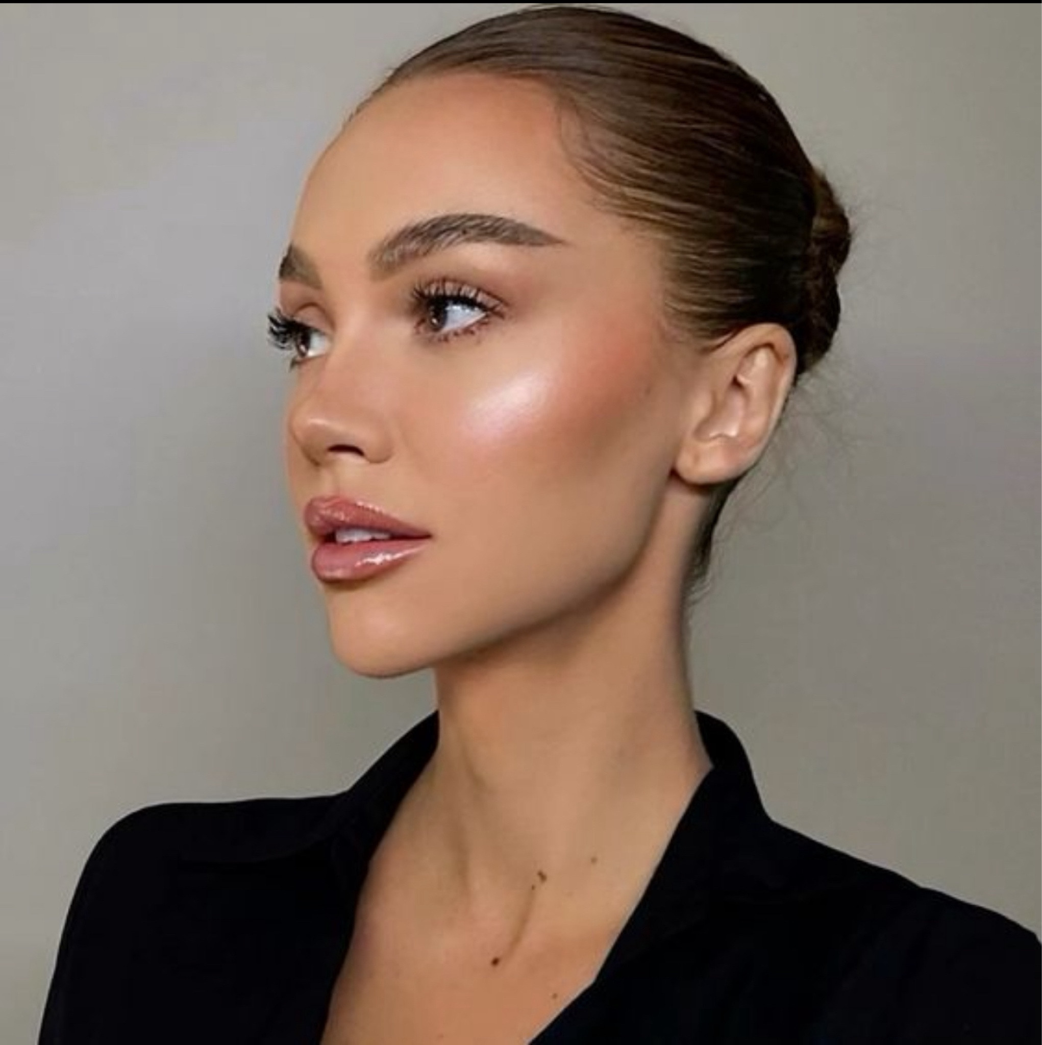 Glowy wedding makeup inspo #makeup

#LTKWedding #LTKSummerSales #LTKBeauty