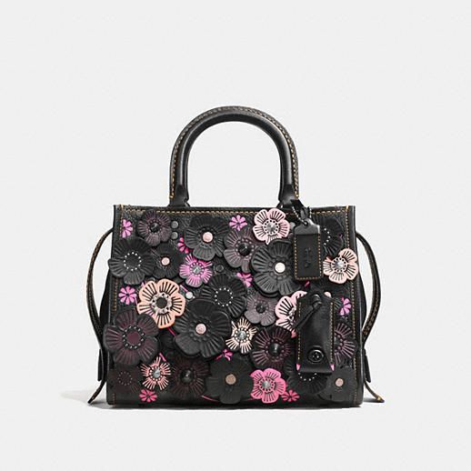 Rogue 25 in Pebble Leather With Tea Rose Applique | Coach (US)