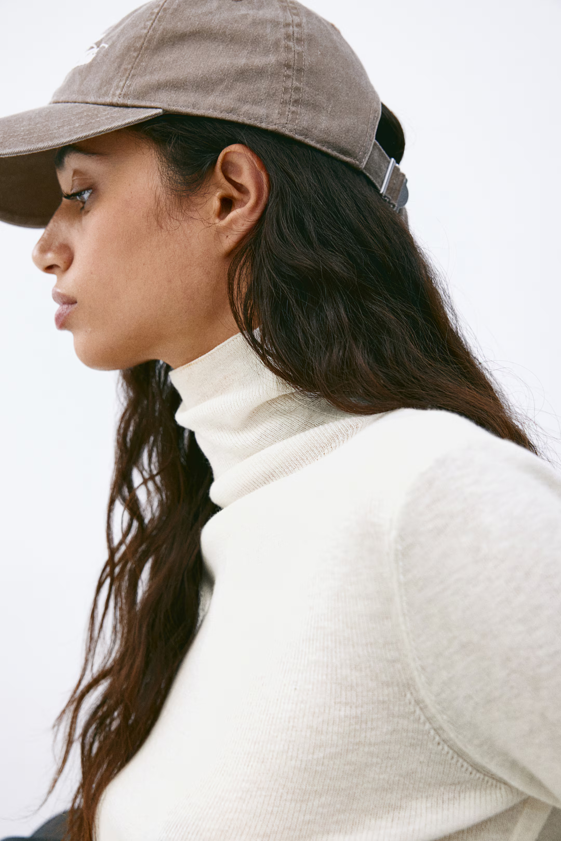 Cashmere-blend polo-neck jumper | H&M (UK, MY, IN, SG, PH, TW, HK)