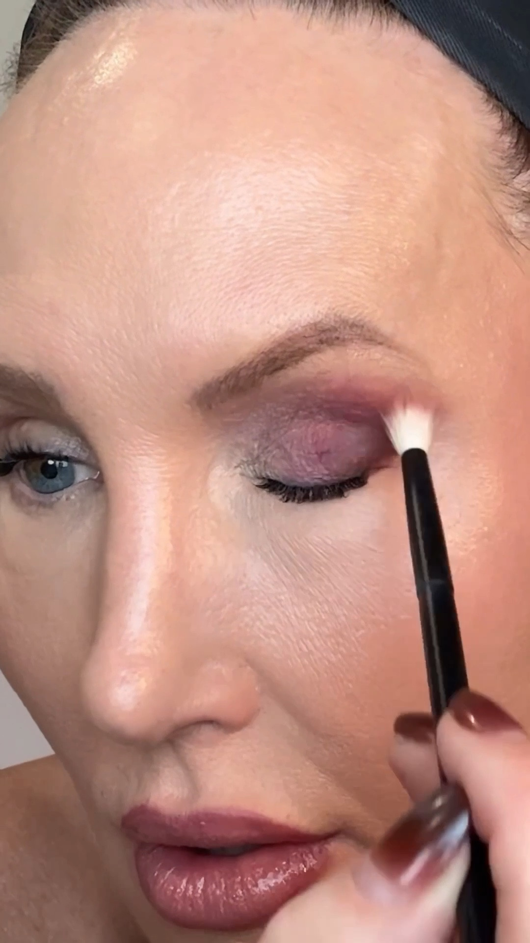 Valentine’s Dinner Makeup on Mature Skin❤️ 

#makeup #valentinesmakeup #makeupover40 #eyeshadowlook #pinkeyeshadow