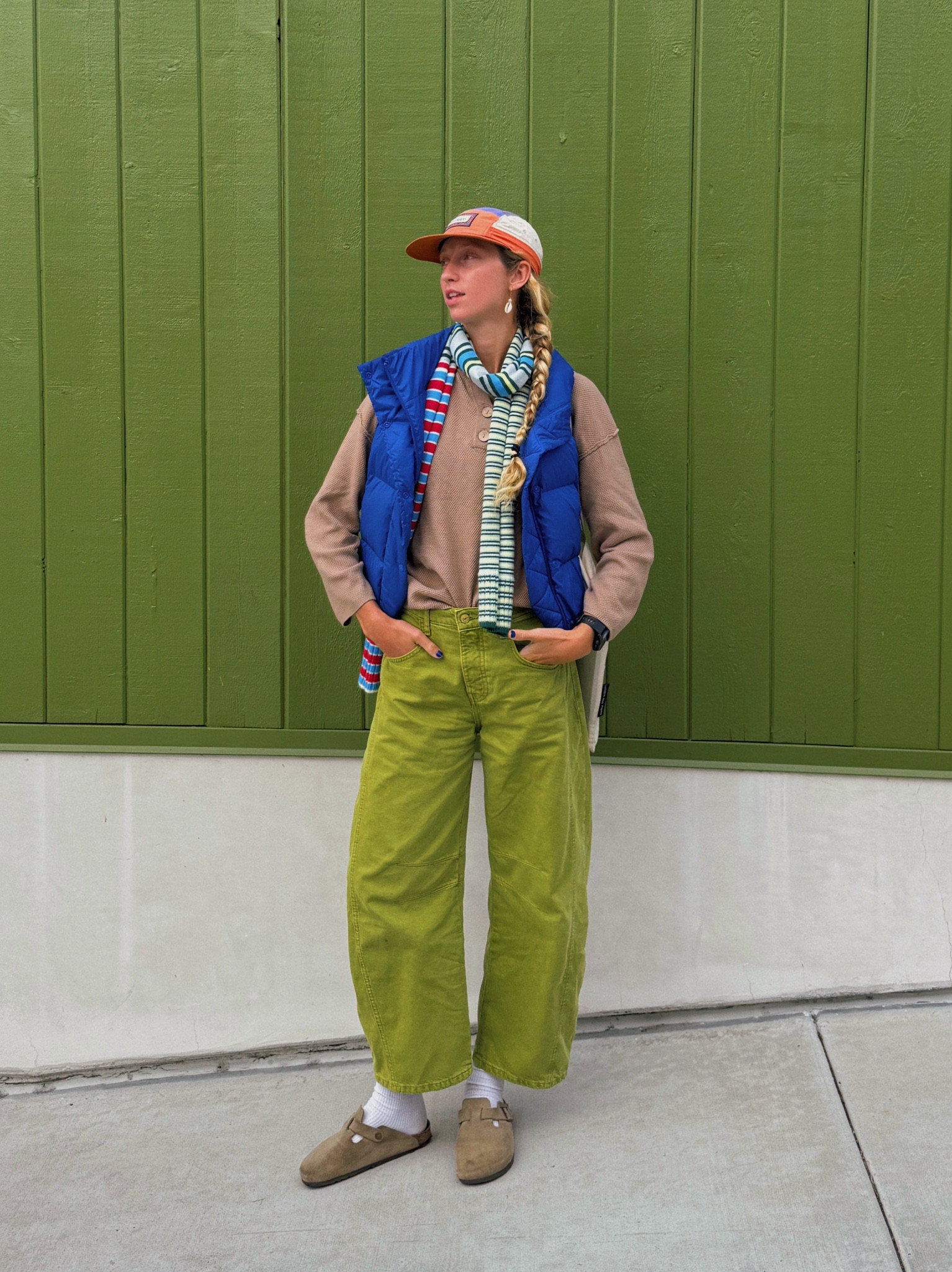 Forever a favorite outfit of mine!!! Barrel jeans are where it’s at 