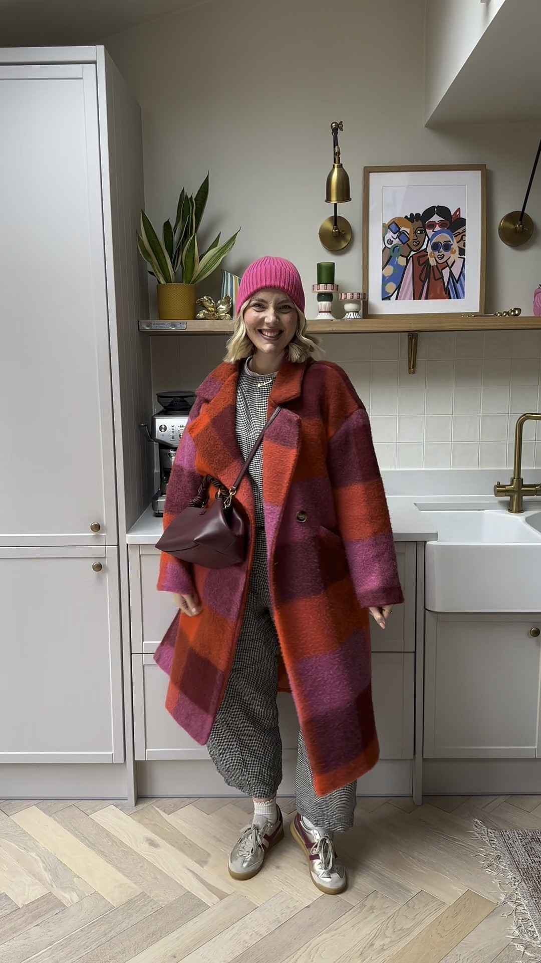 Winter monochrome with pops of colour 🩷♥️
Gola trainers 
Beyond Nine set (trousers XS, top size S)
The style attic coat
Zara beanie
Ganni bag

#LTKluxury #LTKuk #LTKmidsize