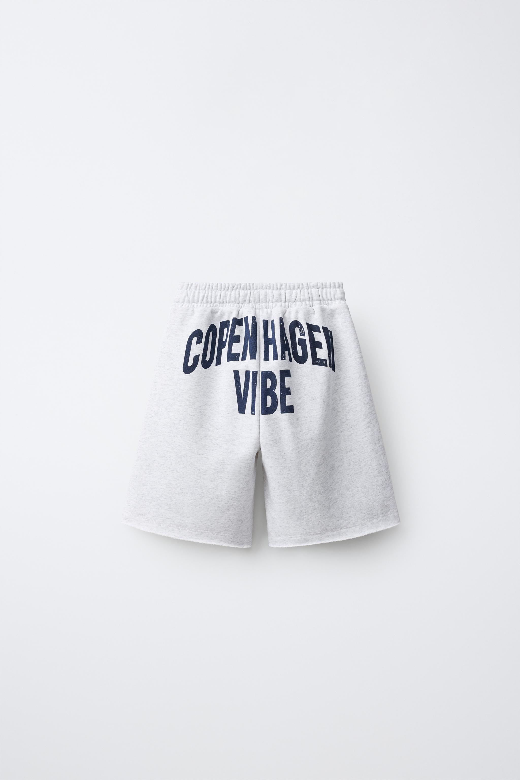 Shorts with elastic waistband and adjustable drawstrings. Front pockets and back patch pocket. St... | Zara US