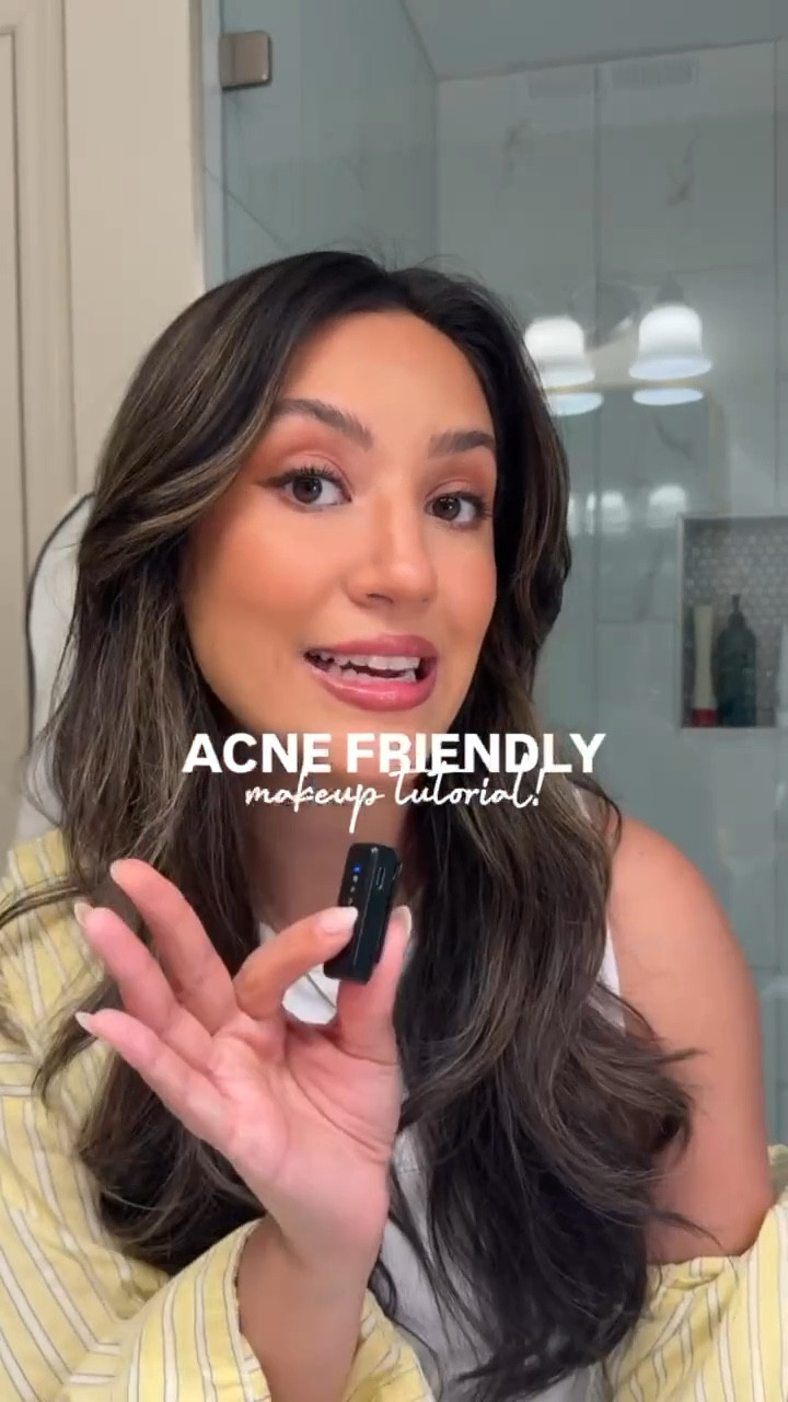 Updated acne-safe makeup routine!! 

*the glossier concealer has avocado oil in it that can breakout some people but I’ve had no issues with it & I’m VERY sensitive!! And I only use the 2 under eye products under my eyes!

Shades:
foundation-  12M
acne concealer- medium 1
under eye concealer- buff
nose contour- truffle 
Dior contour- 2 tan
blush- 11
eyeliner- the perfect brown
lip liner- Daniel 
rhode lip tint- toast 

Acne safe, everyday makeup, Sephora sale, 

#LTKSaleAlert #LTKgrwm #LTKBeauty