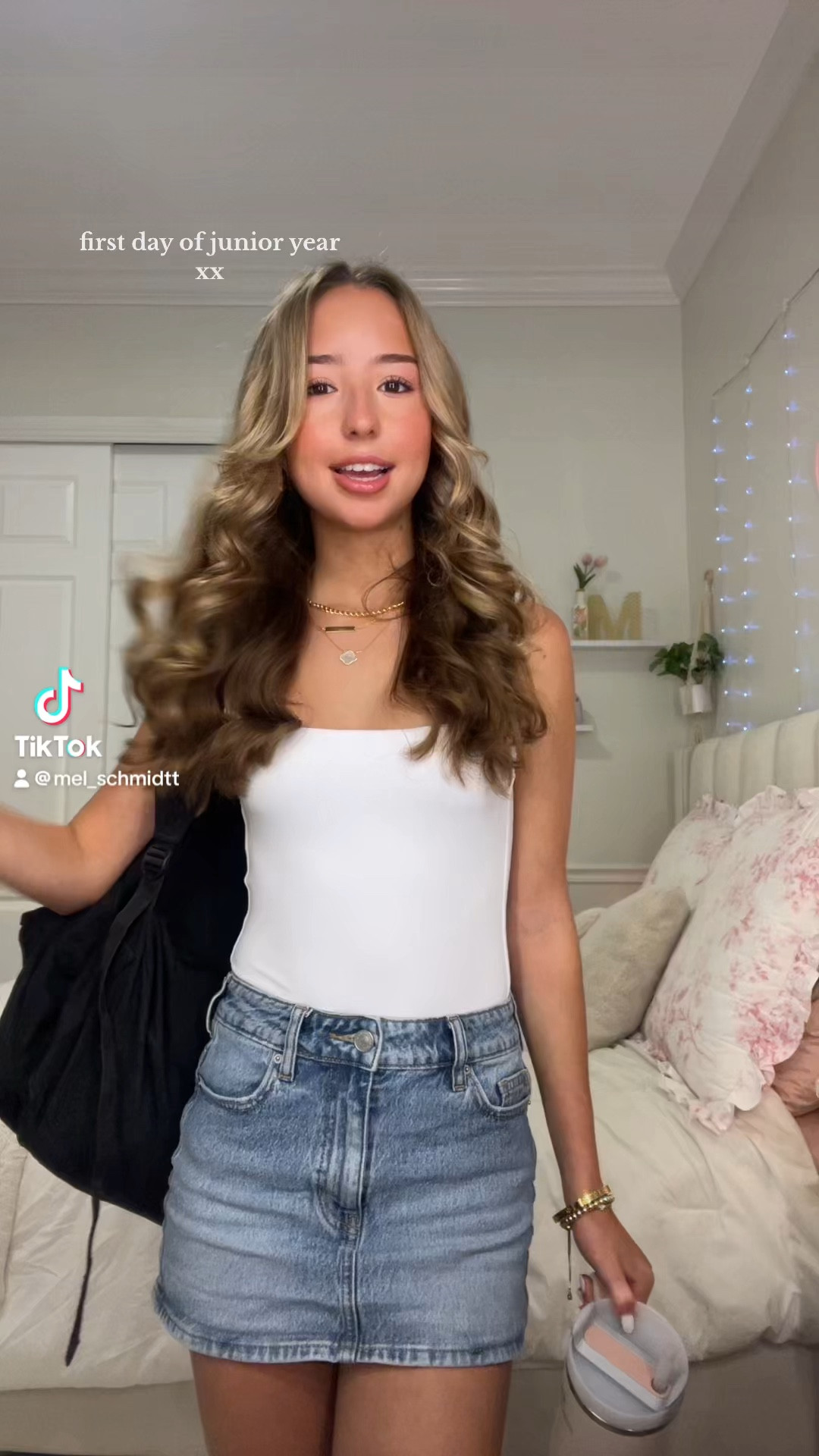 first day of junior year outfit 

#LTKSeasonal #LTKVideo #LTKBacktoSchool