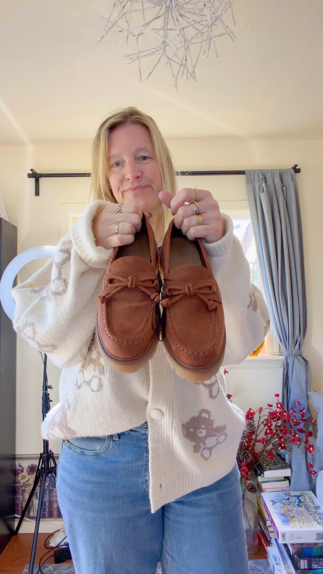 Boat shoes do we love them hate them??? I wanted one for a long time and got me these, found them on sale in store. 

sized up to a 9, couldn’t get my foot on the 8



#LTKFindsUnder50 #LTKgrwm #LTKSeasonal