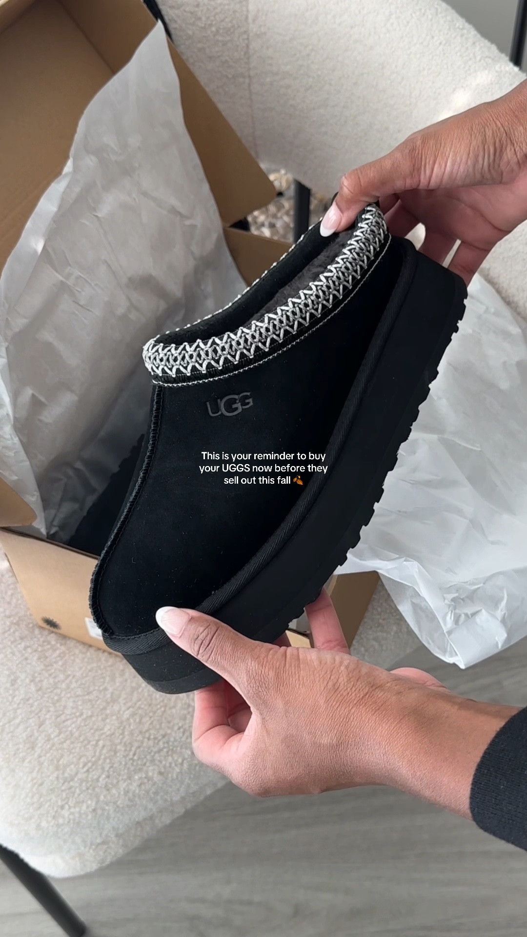 My favorite fall shoe 🍂 

#LTKCon #LTKVideo #LTKShoeCrush