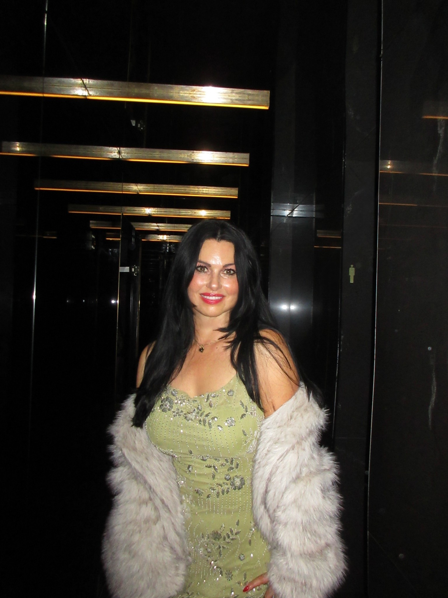 Night on the town outfit!



#LTKdayinmylife #LTKTravel #LTKFindsUnder100