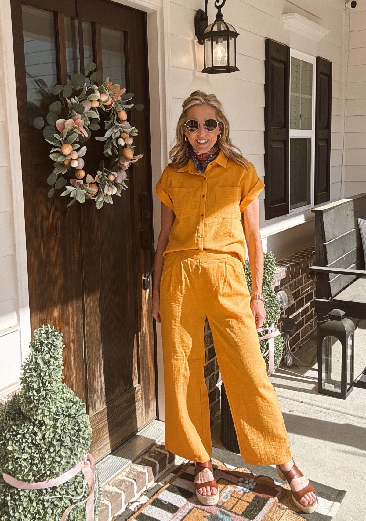 Spring called and Amazon answered. 5 Amazon sets + 5 ways to style your favorite scarf all under $40. Comment SET below and I'll DM you every single link! 

Always check stories for complete try-on’s and more details! 

Everything is linked on my LTK too @lightandlifestyled 🔗