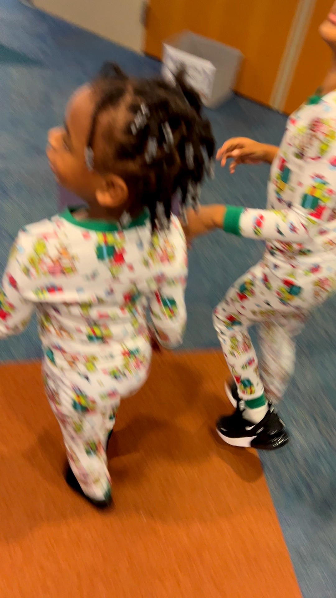 Christmas grinch pajamas $5 !!!

#LTKKids #LTKmomlife #LTKHoliday