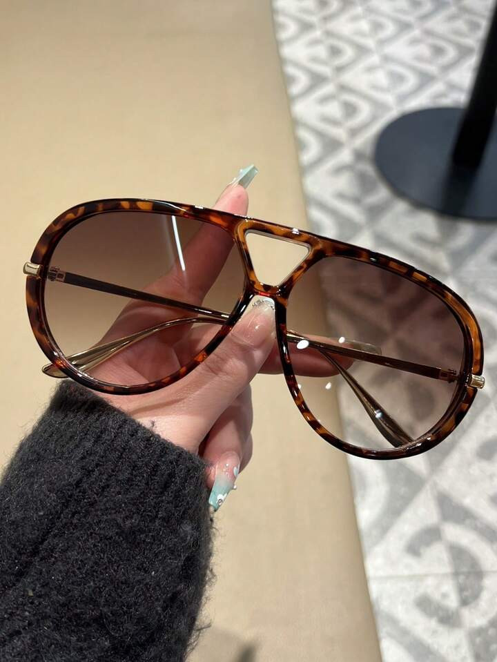 1pc Women's Fashion Glasses, New Hollow Triangle Frame Design, Versatile, Suitable For Holiday, Travel, Beach, Outdoor, Stage Performance, Party Gathering For Summer Beach Vacation, Outdoor, Travel | SHEIN