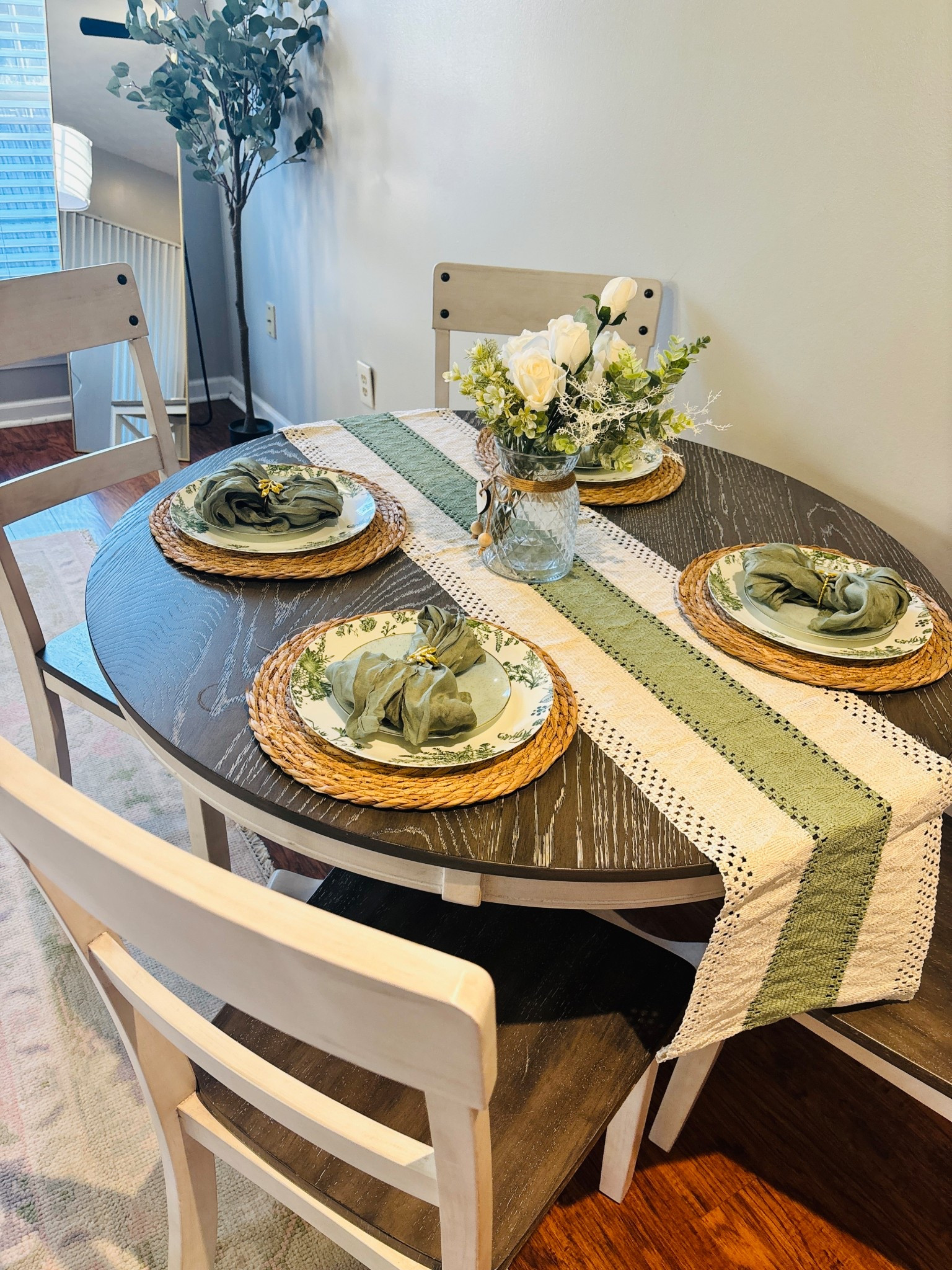 The PERFECT Farmhouse Tablescape for small kitchen tables! 💚

#LTKSeasonal #LTKSaleAlert #LTKHome