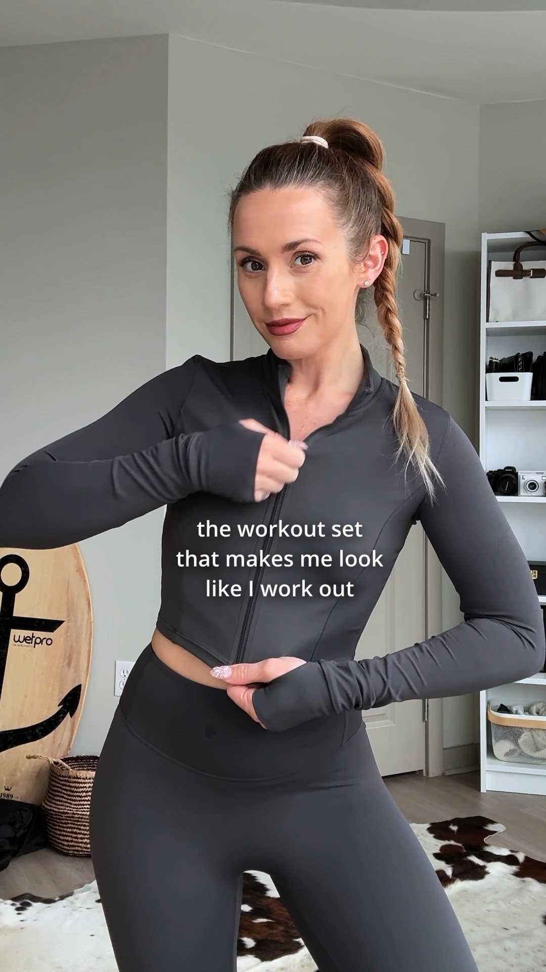 Slimming grey workout set ✨🫶🏼 use code CHRISTINAE 

#yoga #workout #activewear 

#LTKStyleTip #LTKPetite #LTKActive