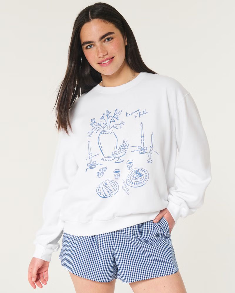 Easy L'Amour à Table Graphic Crew Sweatshirt | Hollister (US)