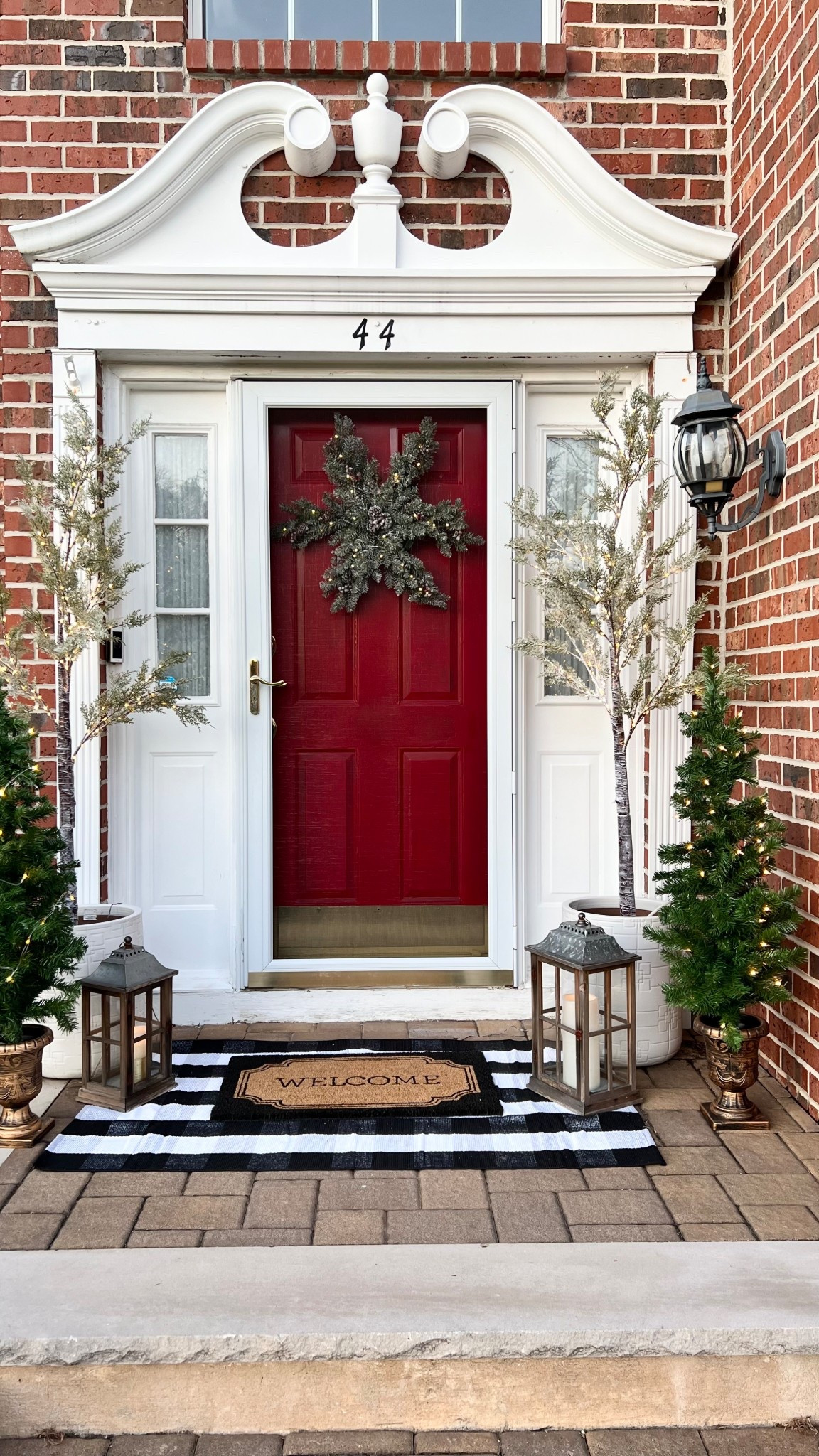 Love this snowflake wreath!! @wayfair #wayfairpartner #ad #wayfair Wayfair has everything you need to decorate your home for the holidays and with fast shipping! @shop.ltk #liketk.it #ltkit 

#LTKHoliday #LTKHome #LTKSaleAlert