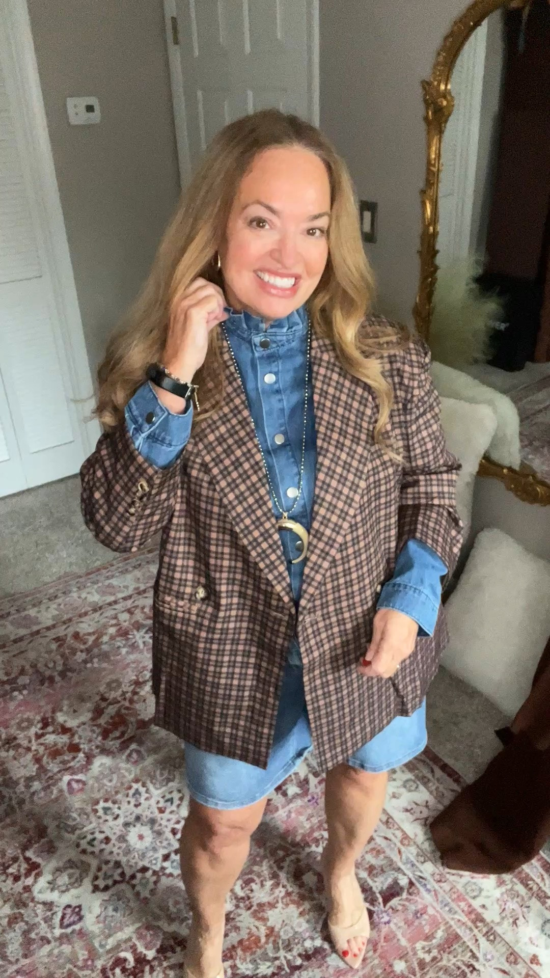 High neck denim snap button blouse! A must have for Fall! This brown black oversized blazer is perfect for the upcoming season. Love the double breasted design.

#LTKWorkwear #LTKSeasonal #LTKOver40