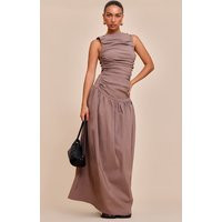 Taupe Stretch Woven Ruched Detail Drop Waist Maxi Dress | PrettyLittleThing US