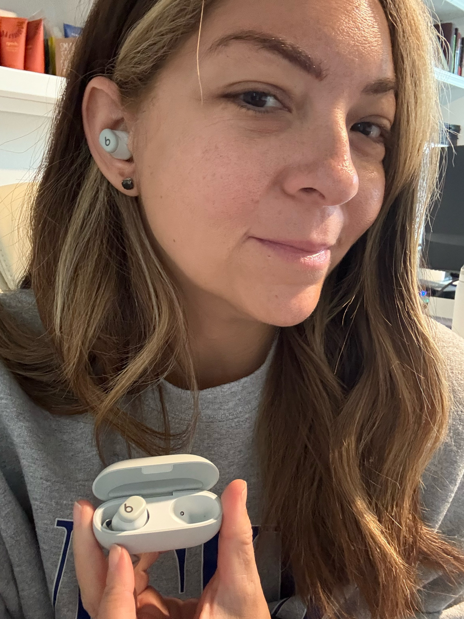 my airpods were on their last leg! so i grabbed these yesterday & they came today! they sound so good too 🙌🏼