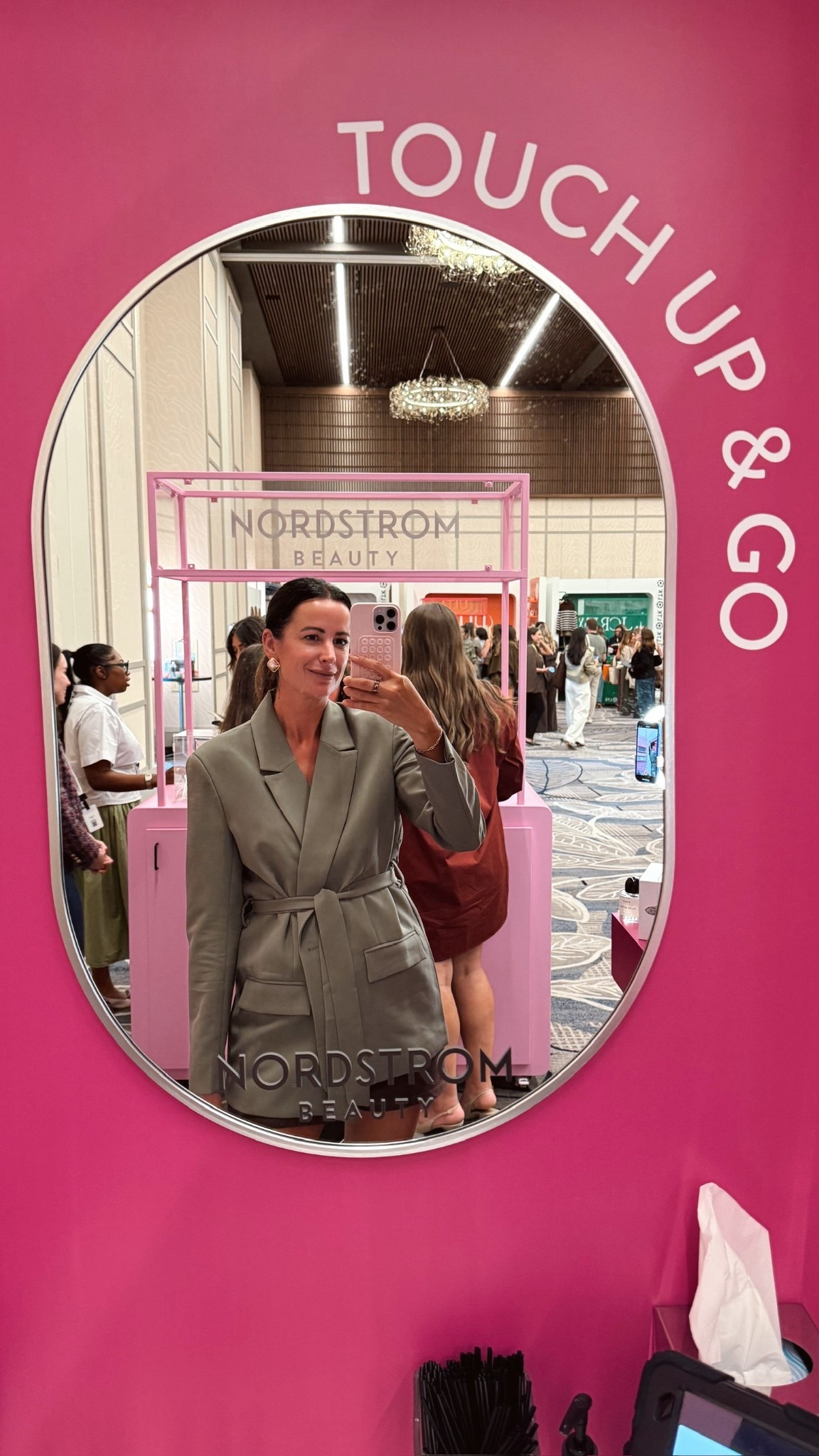 Ootd for LTKCON! We’ve had a great time learning and meeting up with so many friends! This look is so chic with the belted blazer top and these suede shorts! 

#LTKTall #LTKStyleTip #LTKCon