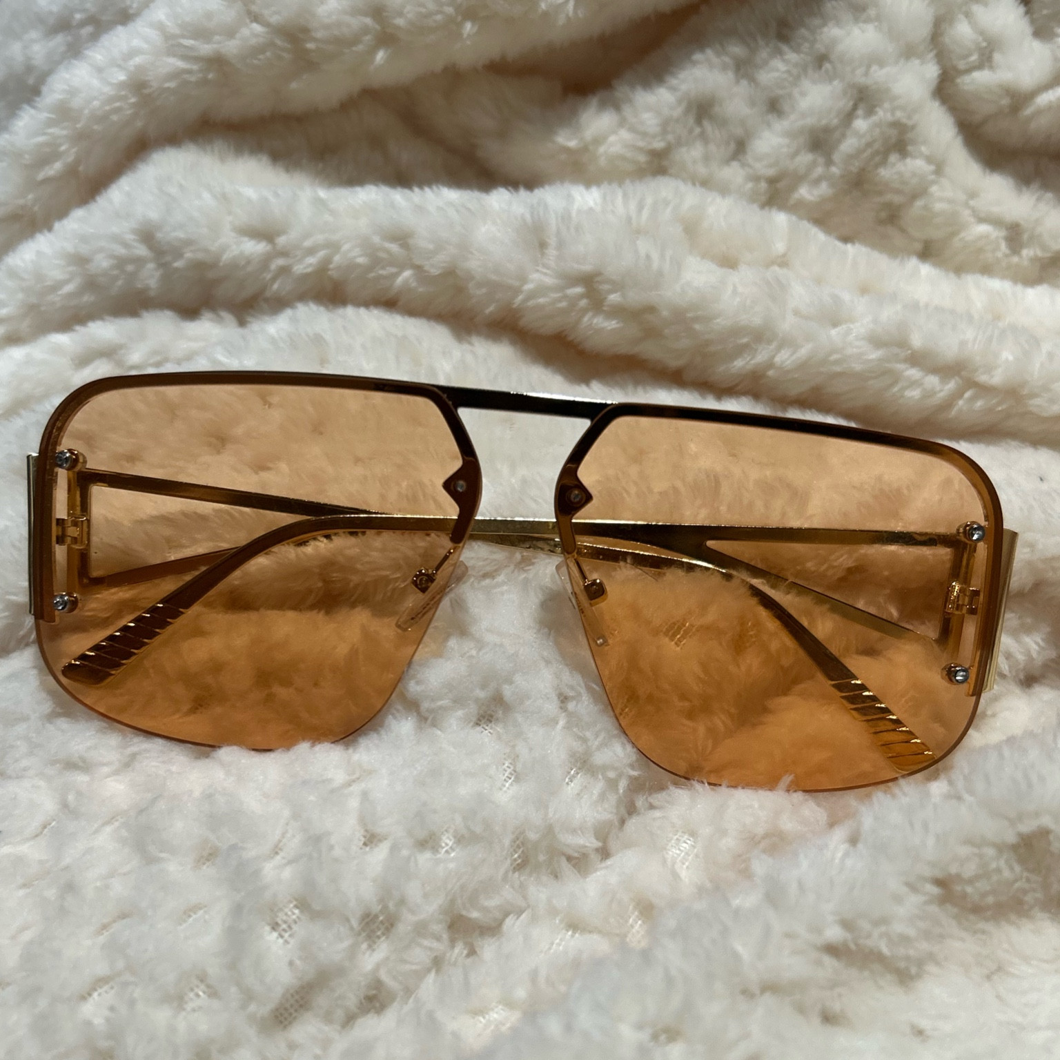 Seasonal sunnies 

#LTKSeasonal #LTKfindsunder50 #LTKstyletip