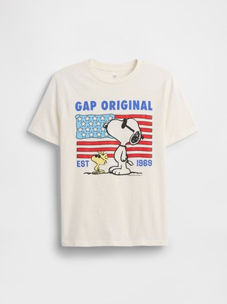 GapKids | Peanuts Graphic T-Shirt | Gap Factory