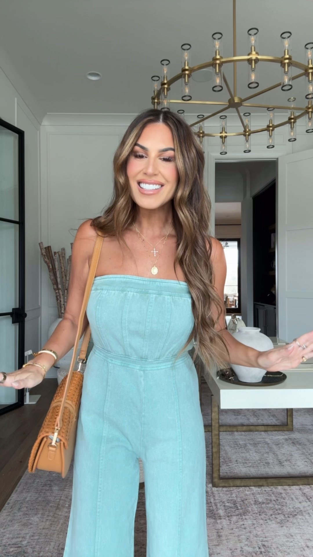 vici's new arrivals of the week 💙 use my code hollie35 for 35% off all vici pieces! 
Size small 
 