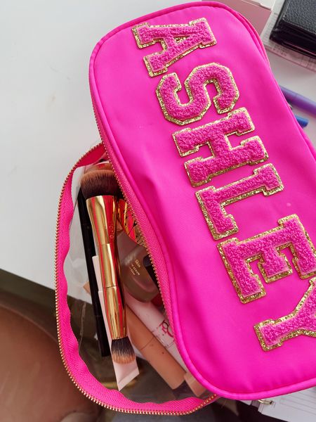 Cutest Stoney Clover makeup bag dupe! Under $25!

#LTKFind #LTKunder50 #LTKtravel