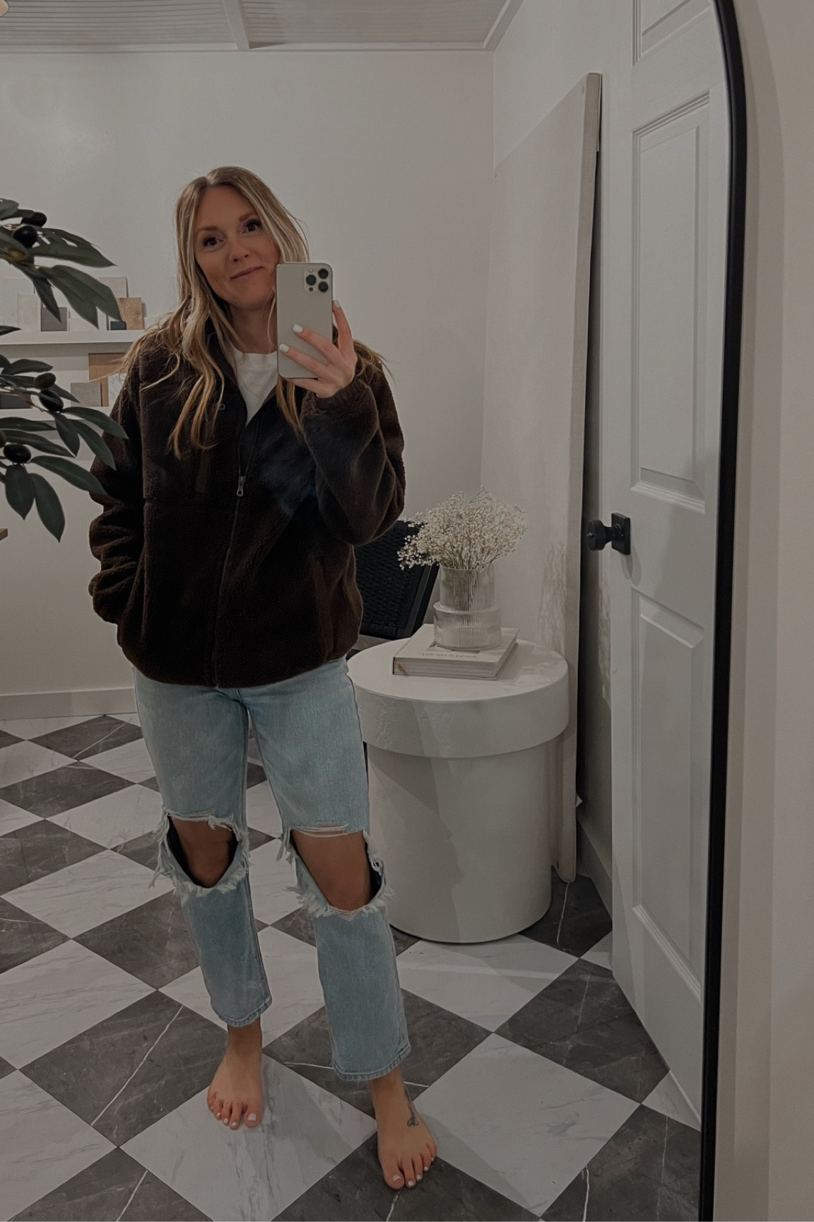 everyone always laughs but don’t sleep on the men’s section. this oversized chocolate brown Sherpa is from the men’s. made oversized so I went wt xs normally size sm im obsessed! & on major sale!!

#LTKsalealert #LTKstyletip #LTKfindsunder50