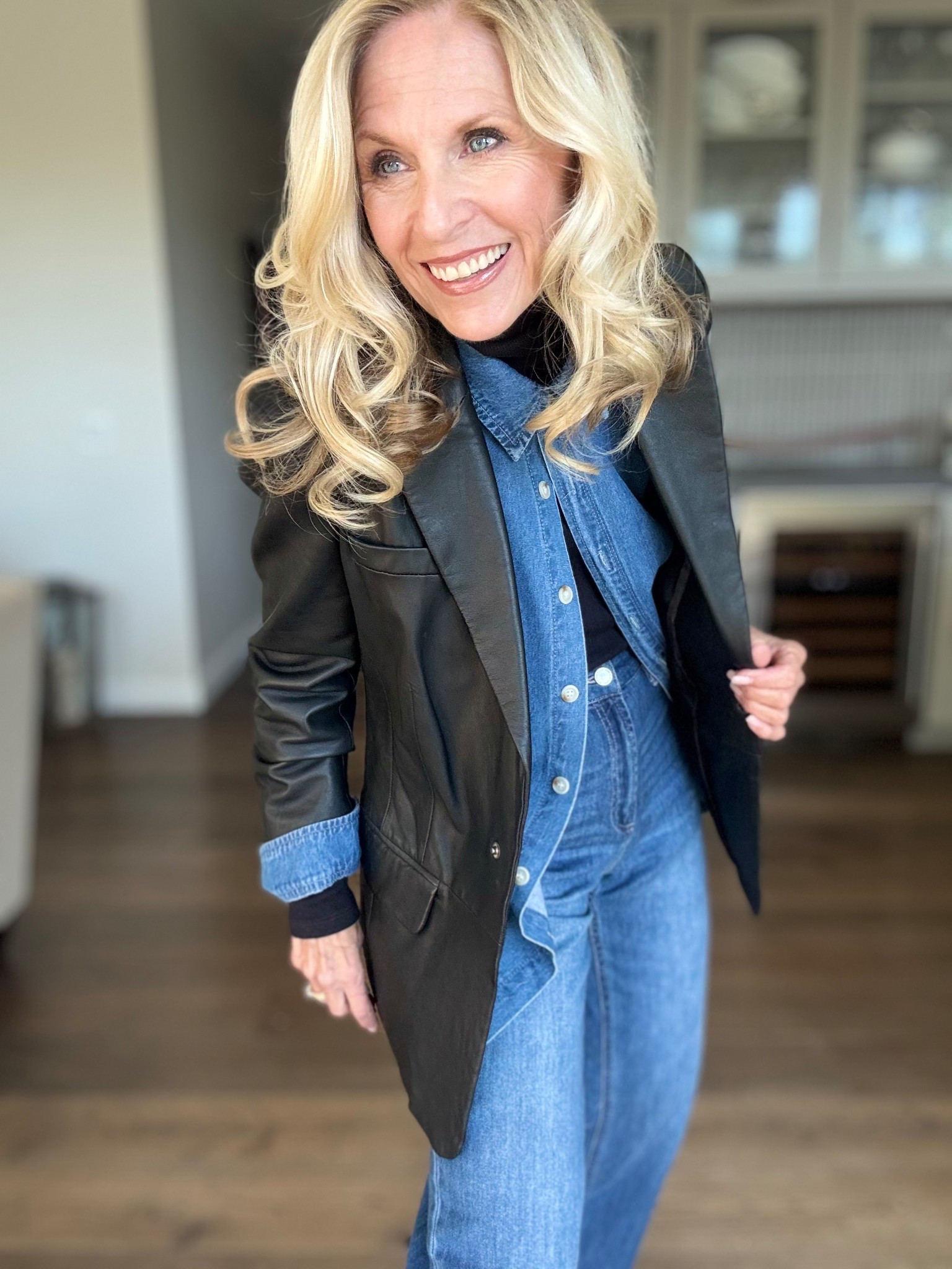 I’ve got a little trick for your next outfit.

Seeing how we are layering up lately it makes sense that the layers work with each other.

This oversized denim shirt was too big and I needed it to look more tailored especially if I wanted to wear this leather blazer over it.

This simple coat clip did the trick! Made my shirt lay perfect under this blazer.

Follow me for more 50+ style inspiration.

#LTKootd #LTKOver40