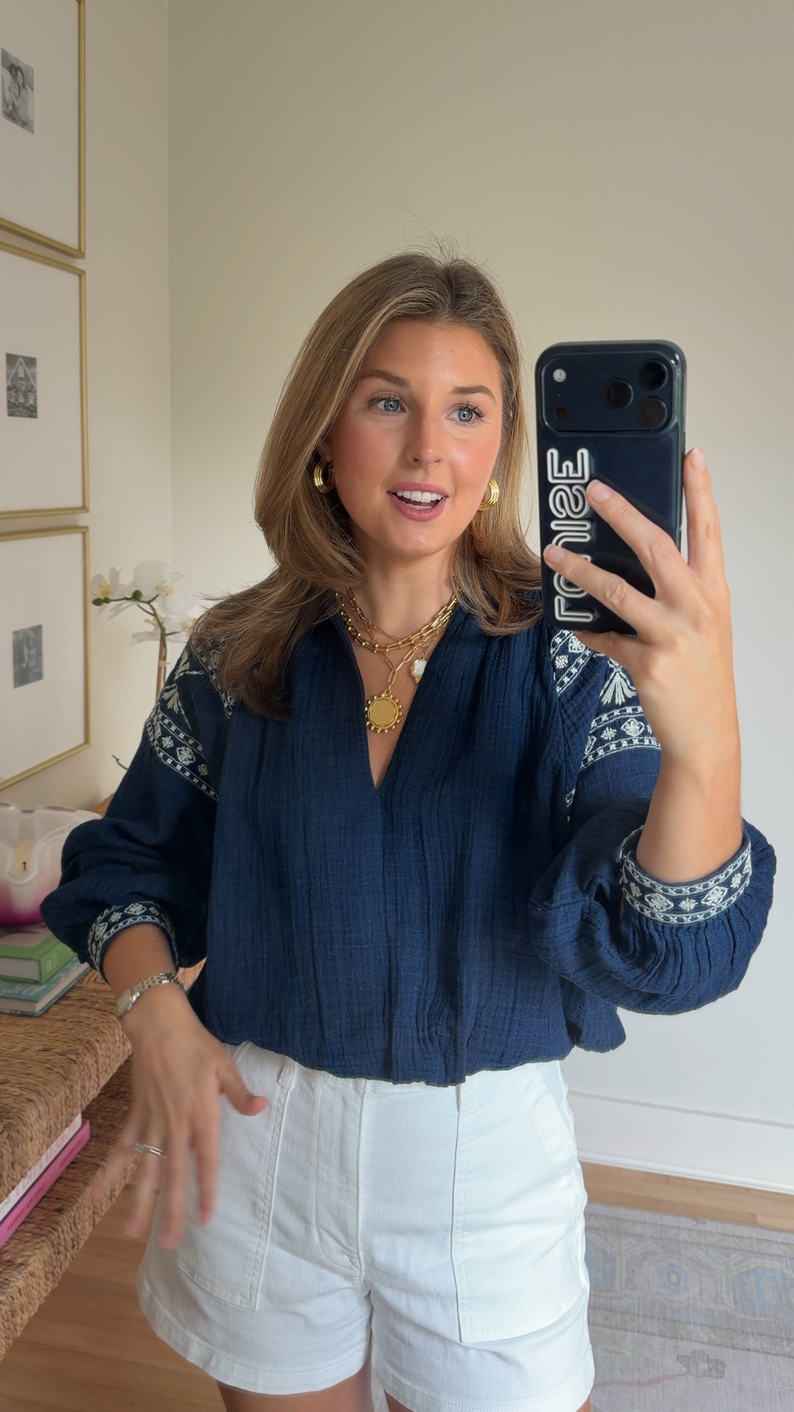 Cute top for summer! Wearing a S