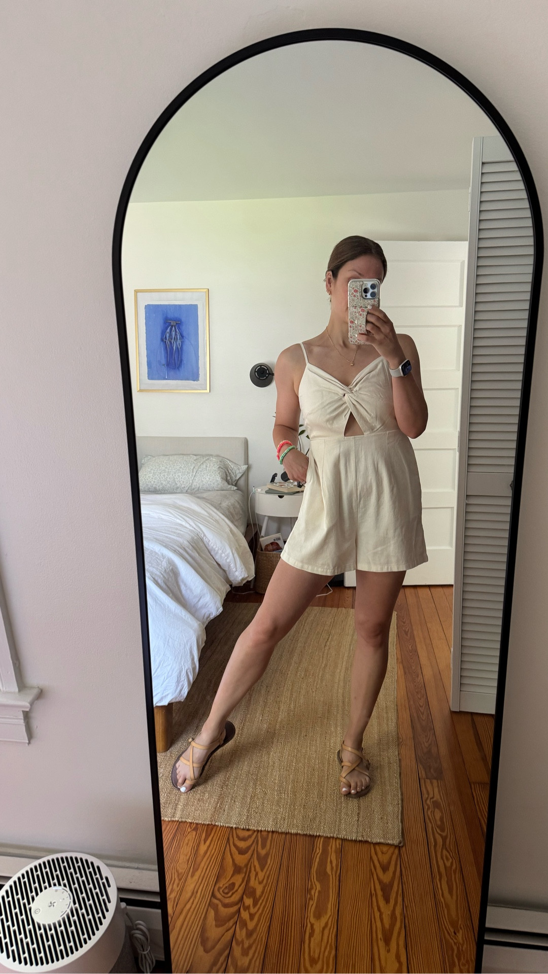 A very cute front-tie romper that’s thicker fabric and has pockets 🙌🏼 wore for a date day but could dress up for a night out, too! Also do ignore my shorts tan lol. 

#LTKStyleTip #LTKSaleAlert #LTKSeasonal